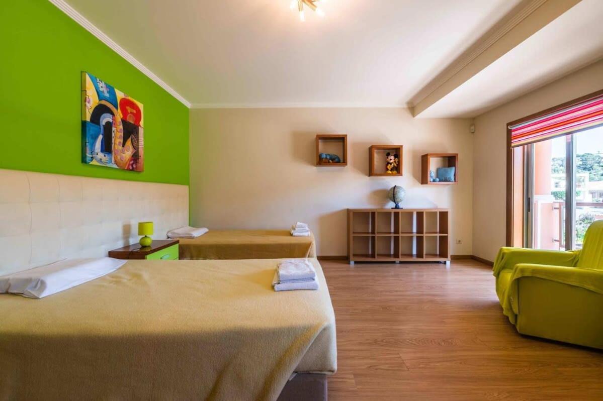Hugo - Bright Modern Walk To Restaurants Ferienhaus Albufeira