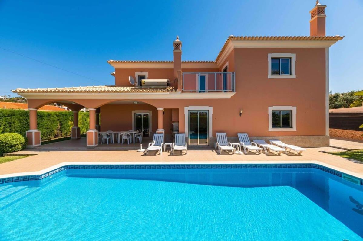Ferienhaus Hugo - Bright Modern Walk To Restaurants Albufeira